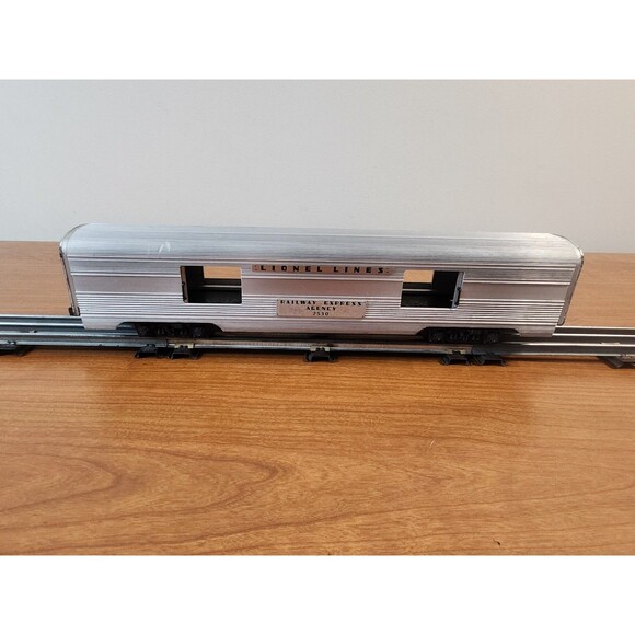 Vintage 1960 Lionel Lines Railway Express Agency #2530 Baggage Car - Picture 4 of 16